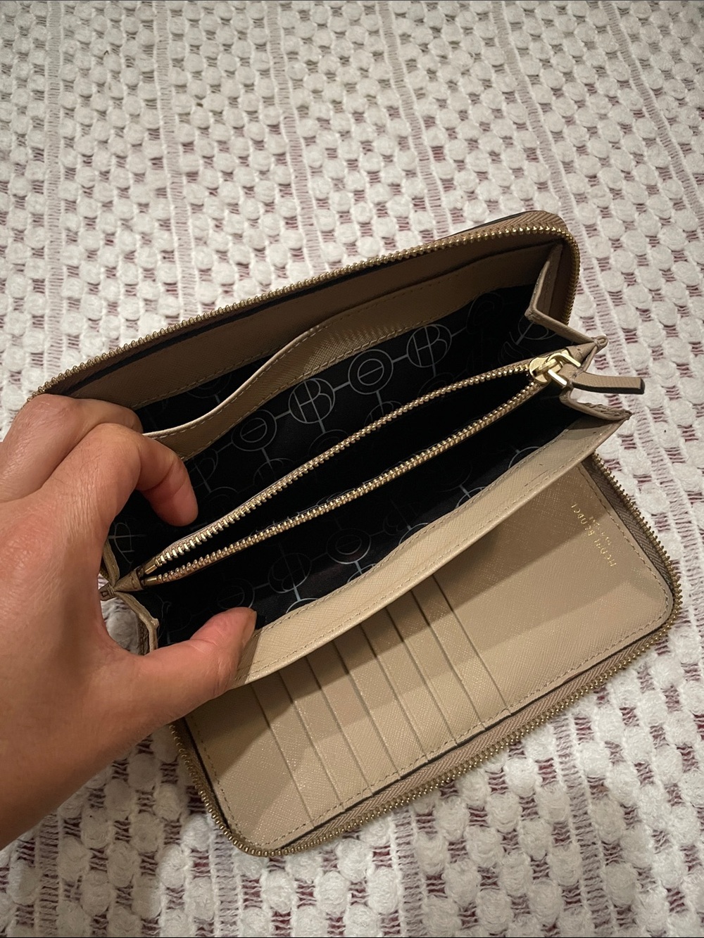 Henri Bendel Continental Zip-Around Wallet – Taupe/Tan - Picture 9 of 13